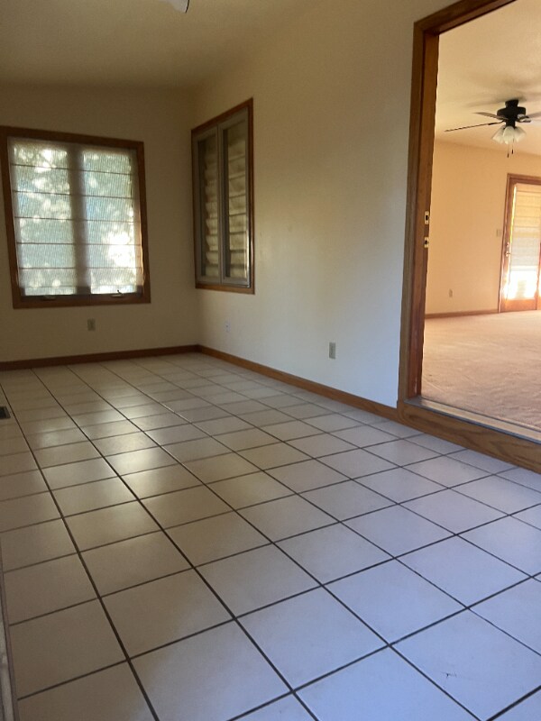 Foto del edificio - 2702 Parklake Ct