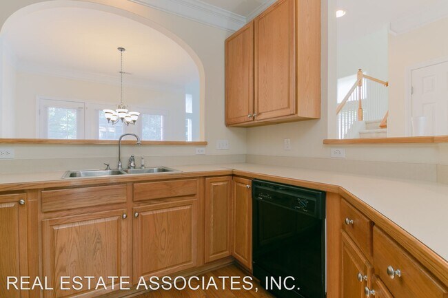 Foto del edificio - 3 br, 2.5 bath House - 832 Saratoga Drive