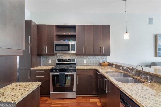 Foto del edificio - 870 Inman Vlg Pkwy NE