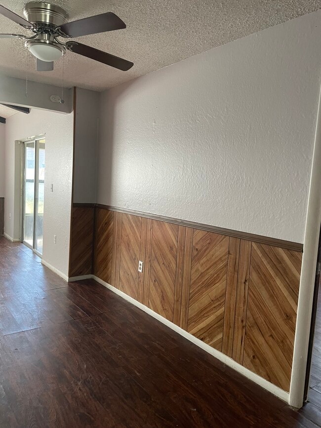 Building Photo - 11248 120th Terrace N