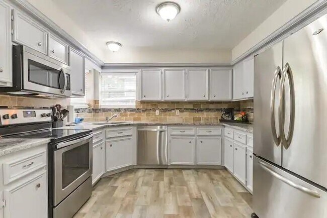 Building Photo - 11726 Milam Dr