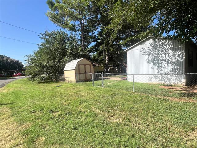 Foto del edificio - 4528 Wildwood Cir