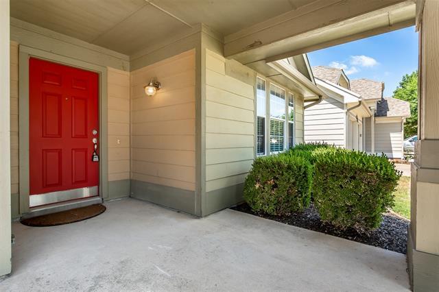 Foto del edificio - 9721 Meadow Rue Dr