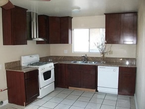 Building Photo - 26001 Juanita St