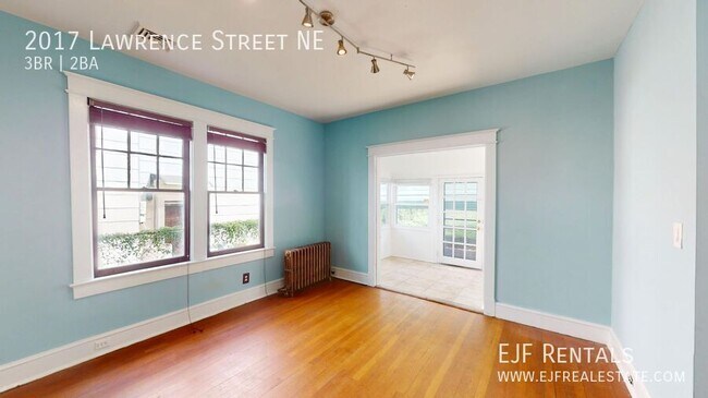 Foto del edificio - 2017 Lawrence St NE