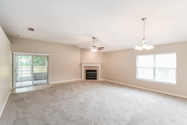 Building Photo - 6065 Winding Bridge Dr