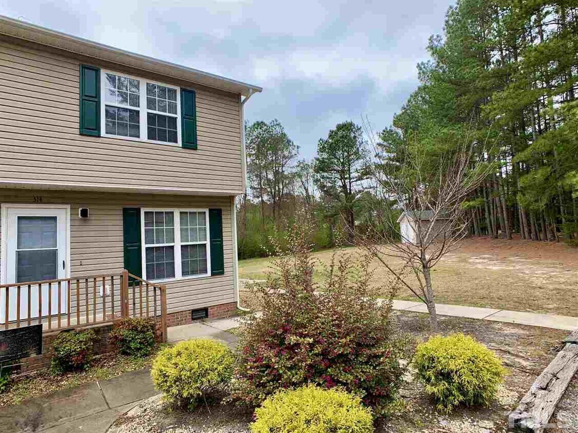 Primary Photo - 314 Ivy Dr