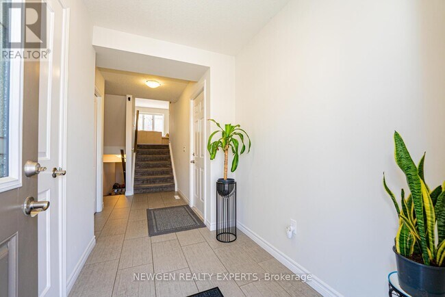 Building Photo - 3399 Castle Rock Pl