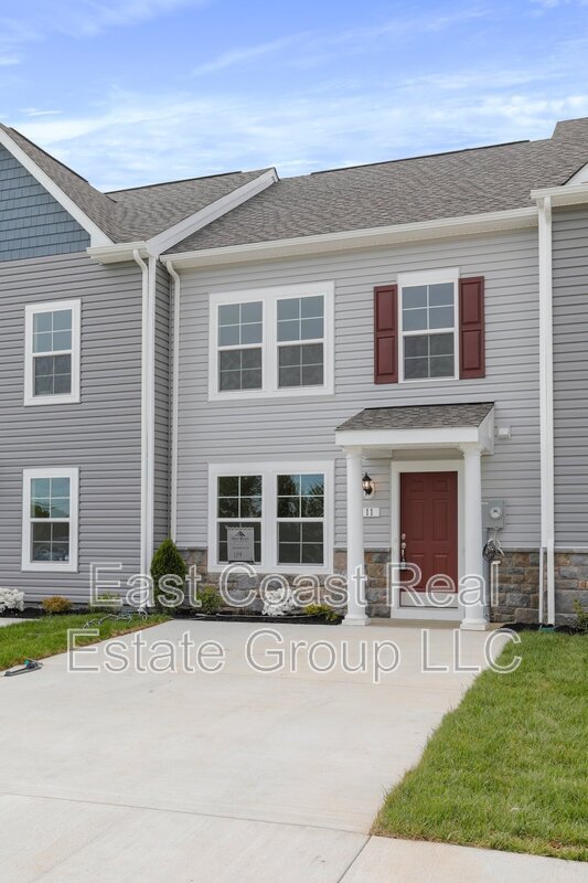 Foto del edificio - 11 Mengel Rd