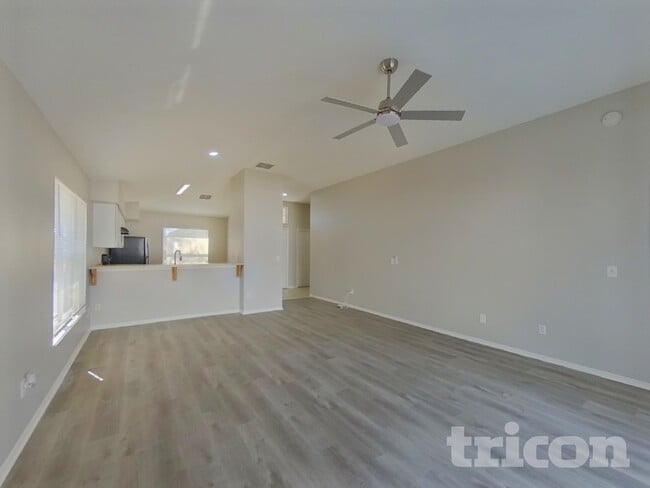 Building Photo - 2680 Chatham Cir