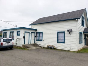 Building Photo - 1324 Summer St