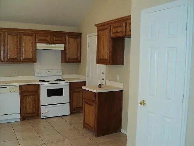 Foto del edificio - Eagle Mountain ISD ! 3/2/2 Cute and well-maintained 3-bedroom, 2-bath home featuring an open-conc...