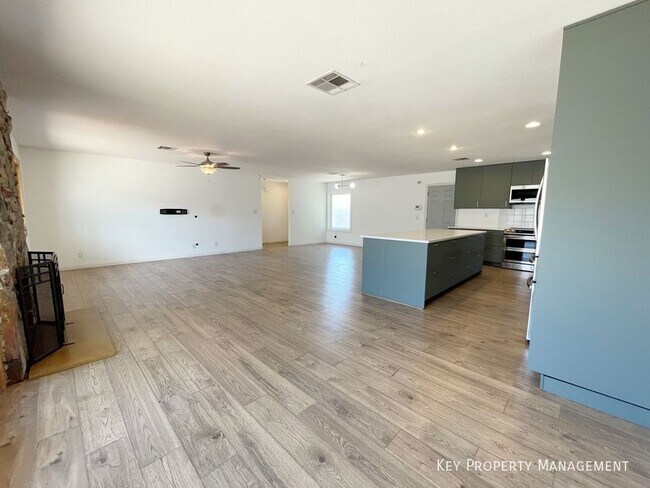 Foto del edificio - 3548 Silver Bend St