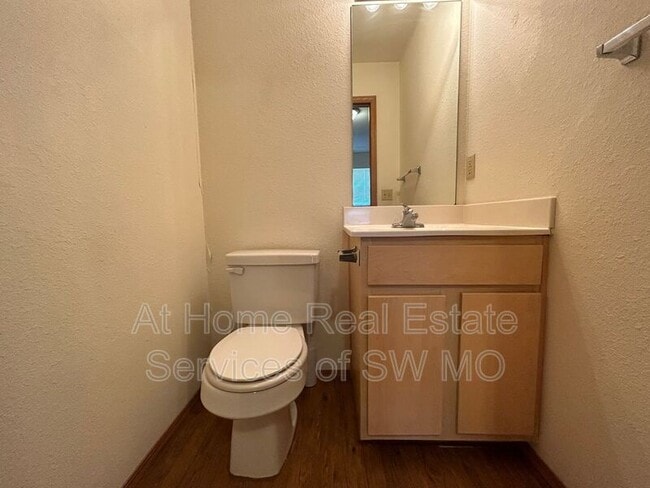 Building Photo - 1408 W Frosty