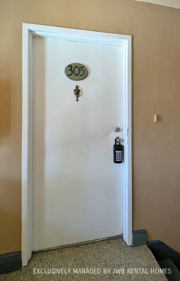 Building Photo - 225 15th Ave N