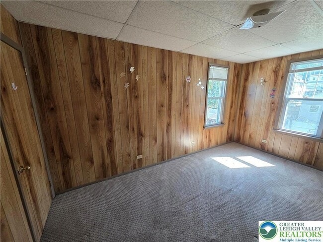 Building Photo - 1215 Bushkill St