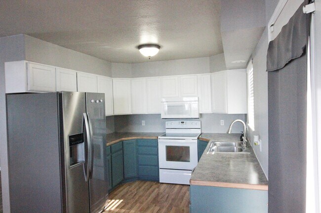 Foto del edificio - 565 E 33rd St