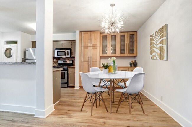 Dining Area - 1825 Selby Ave