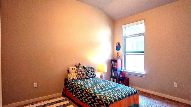 Building Photo - 8001 Silhouette St