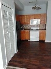 Building Photo - 215 W Hill St