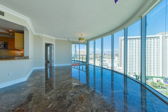 Foto del edificio - Turnberry Towers 1508W-Strip/Downtown View...