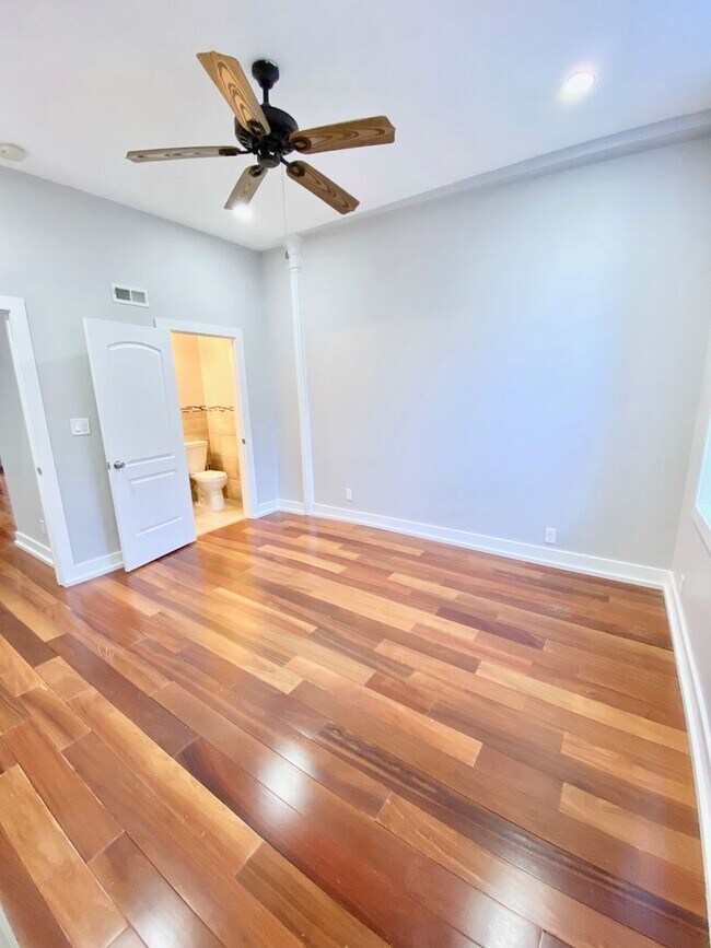 Foto del edificio - 1236 E Columbia Ave