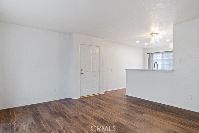 Foto del edificio - 1365 Crafton Ave