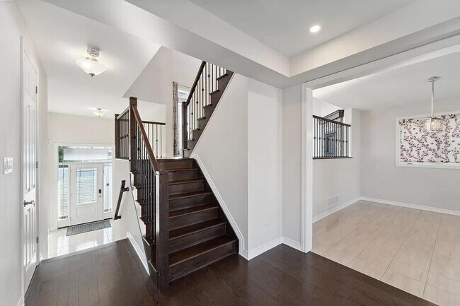 Building Photo - 40 Solaris Dr