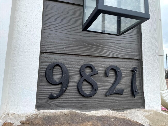 Foto del edificio - 9821 Prairie Garden Ln