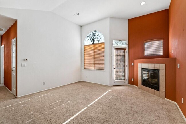 Building Photo - 111 Granby Way