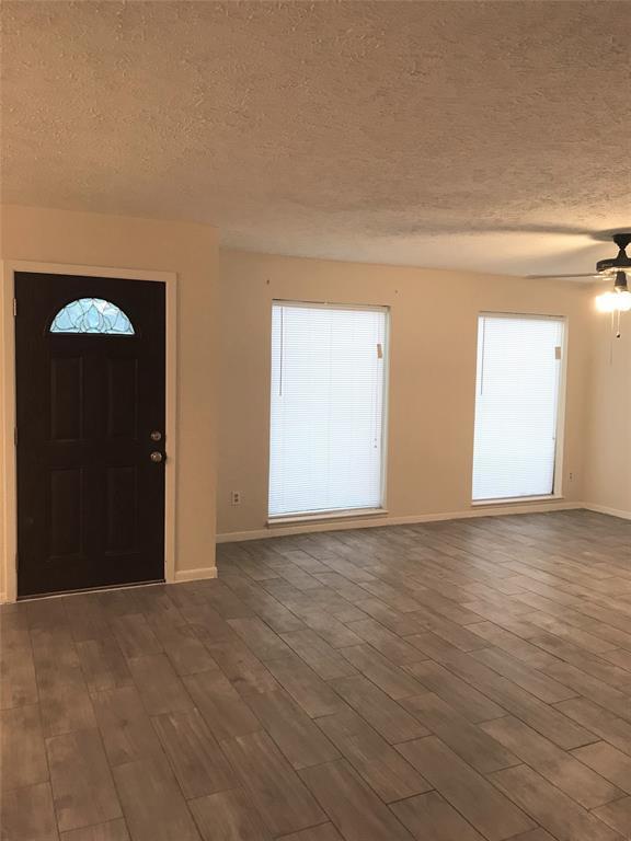 Building Photo - 2847 Field Line Dr
