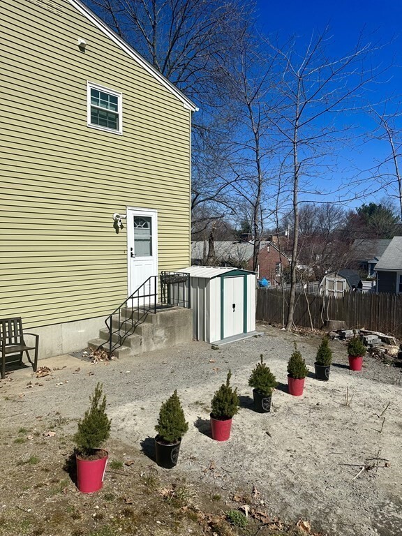 Building Photo - 24 Waverly Ln