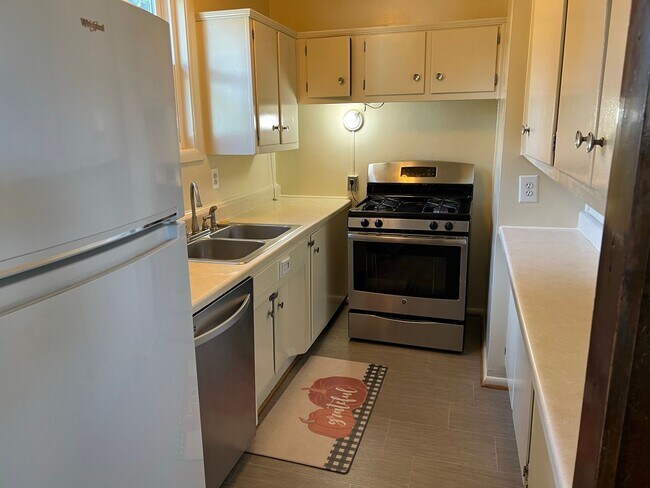 Photo - Spacious Home , Great Location