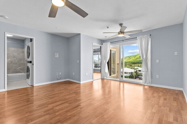 Foto del edificio - Pristine Two bedroom Two bath condo with b...