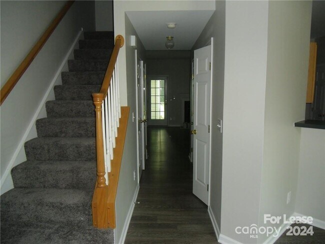 Foto del edificio - 12529 Jessica Pl