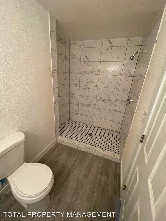 Foto del edificio - 2 br, 2 bath House - 5749 SEA BREEZE AVE