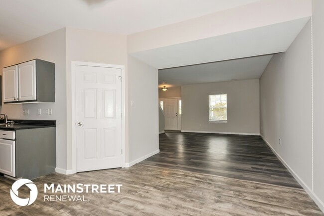 Building Photo - 1010 Glengarry Dr