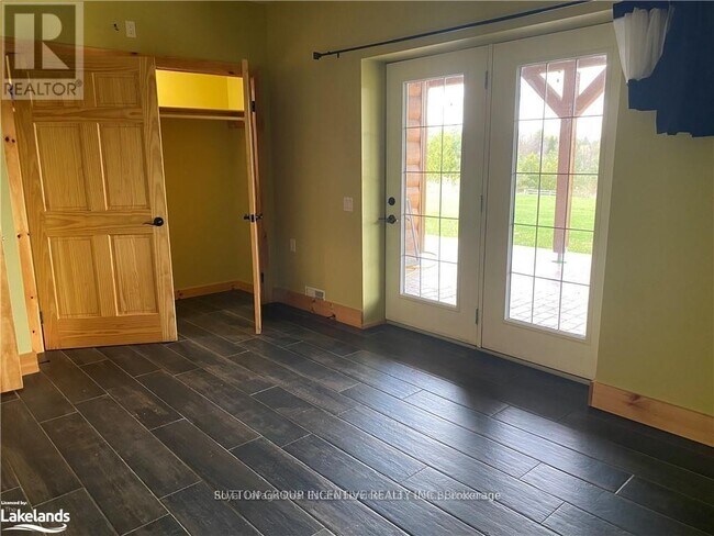 Photo du bâtiment - 3917 5th Side Rd