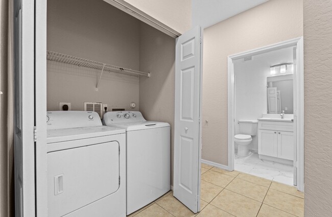 Building Photo - 3105 Grandiflora Dr