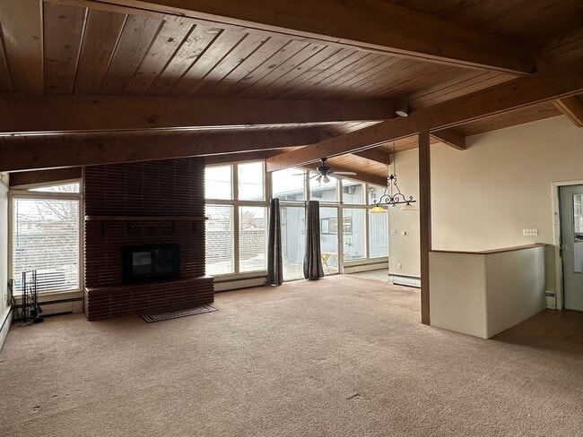 Building Photo - 4 Bedroom, 3 Bath House available for rent in Aztec