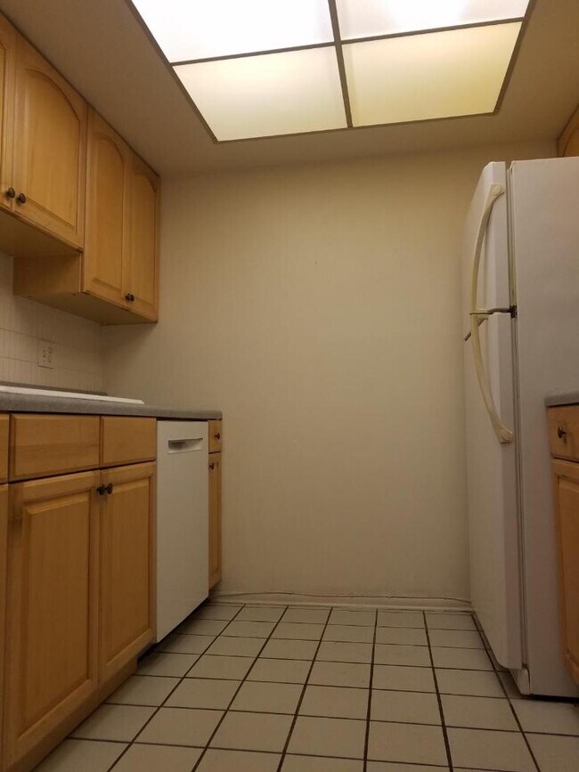 Foto del edificio - 8151 Blind Pass Rd