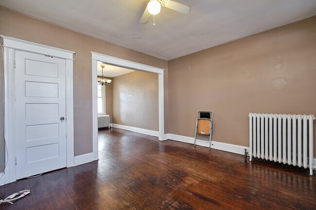 Foto del edificio - 616 Hamilton St NW