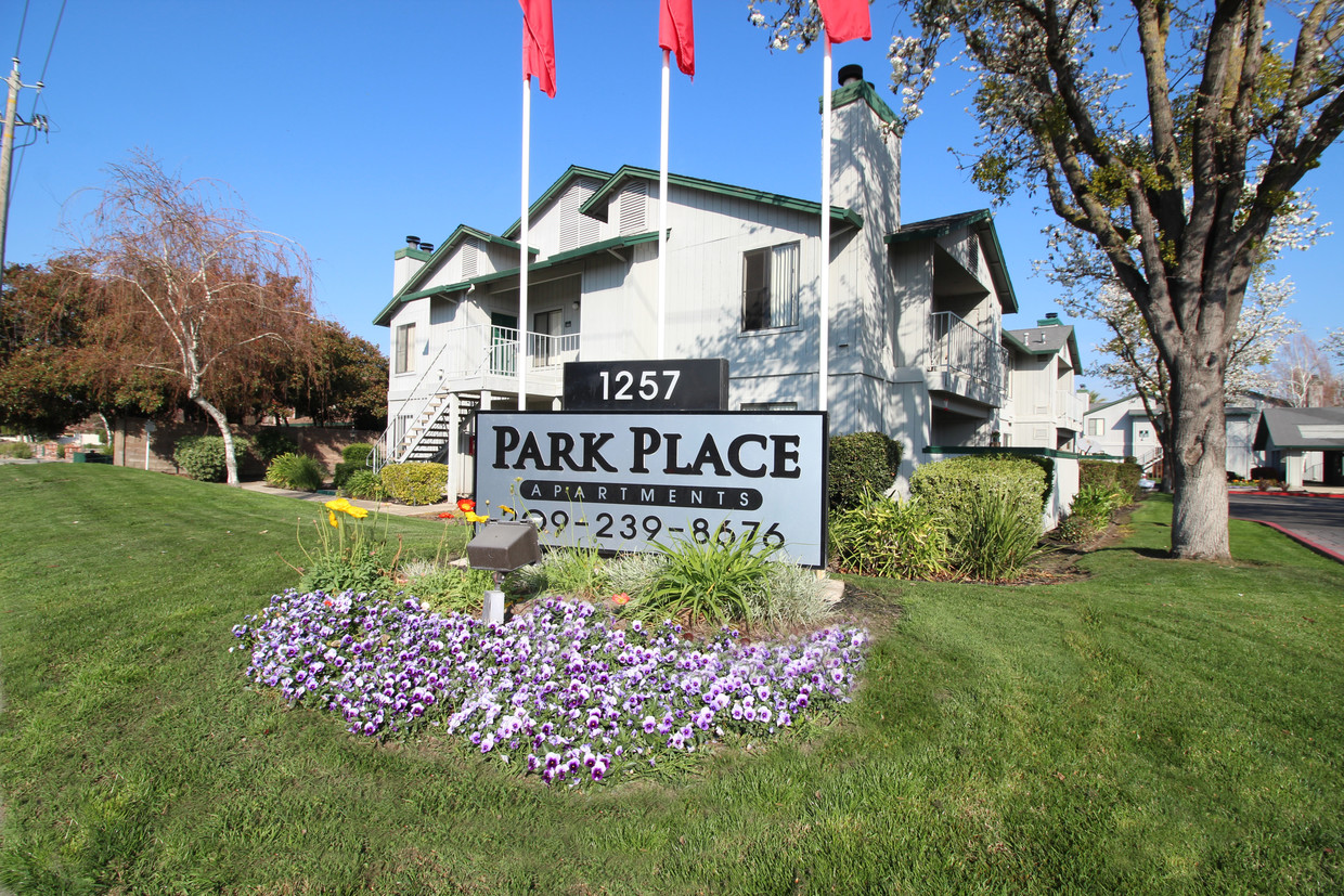 Primary Photo - Park Place Apartments