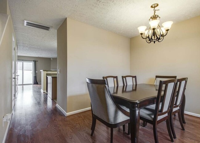 Building Photo - 576 Bradburn Village Cir