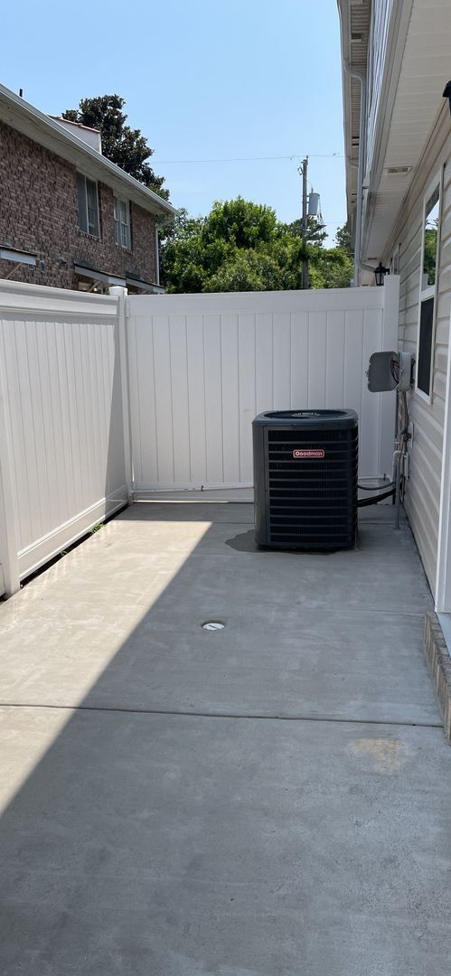 Foto del edificio - Newly built 3 bedroom/2.5 bath condo near schools