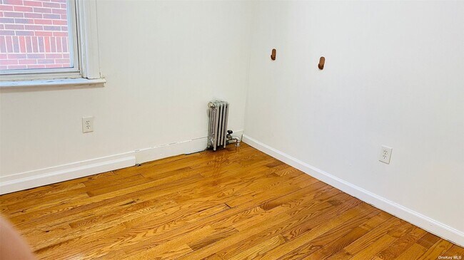 Building Photo - 156-07 111th Ave