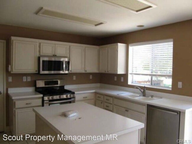 Building Photo - 4 br, 2.5 bath House - 33165 Corte Yaca