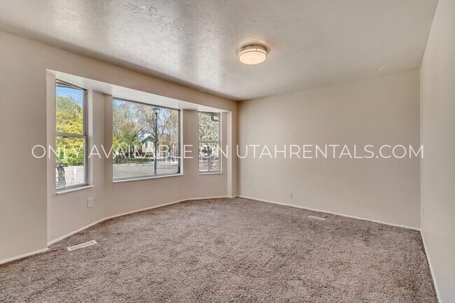 Foto del edificio - 3062 S Carbon Cir