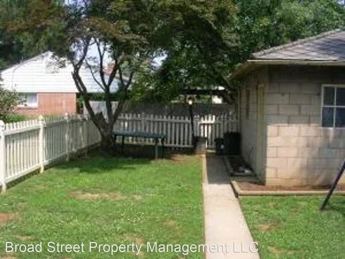 3 br, 1 bath House 606 S. 7th Street House Rental in Lebanon, PA