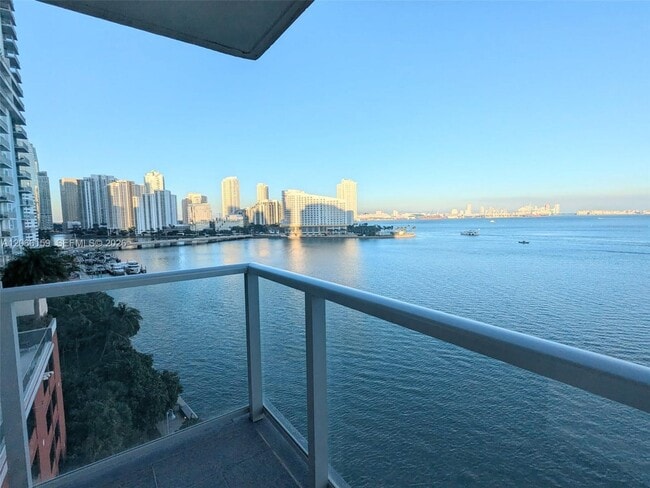 Foto del edificio - 1155 Brickell Bay Dr
